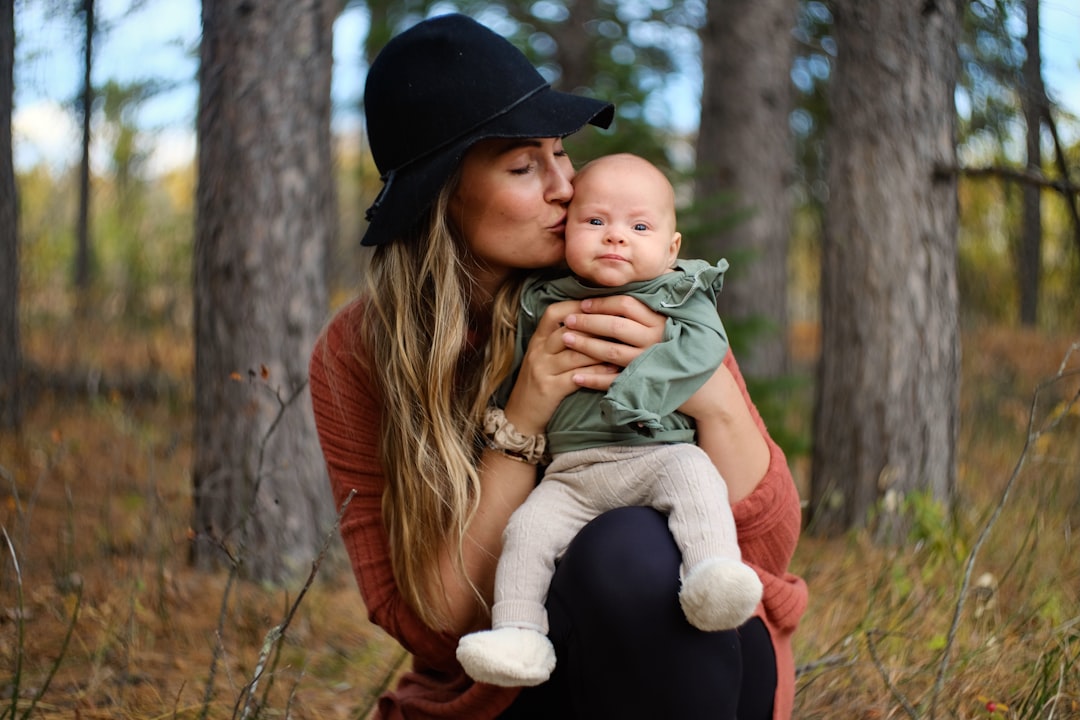 Wanneer herkent een baby mama: mijlpalen in baby-en-ontwikkeling